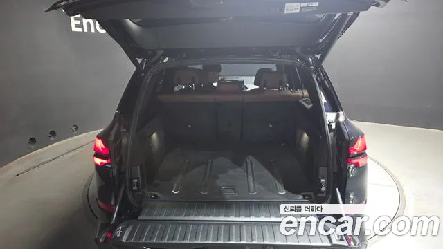 BMW X5 xDrive 40i M Sport — Фото автомобиля 30