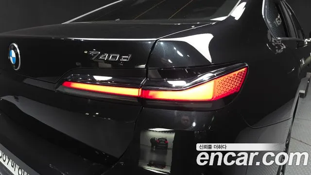 BMW 7 Series G70 — Фото автомобиля 8