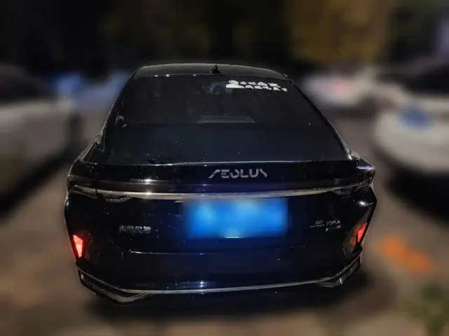 Dongfeng Yixuan MAX — Фото автомобиля 3