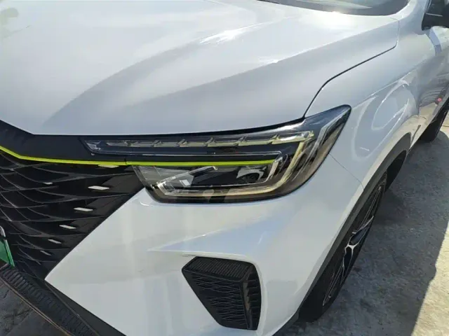 Roewe RX5 — Фото автомобиля 23