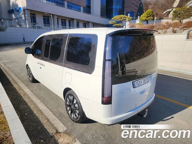 Hyundai Staria Staria 4WD Lounge 9 мест — Фото автомобиля 4