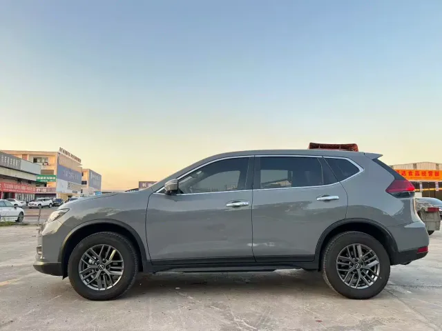 Nissan X-Trail — Фото автомобиля 3