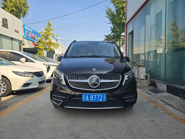 Mercedes-Benz V-Class — Фото автомобиля 2