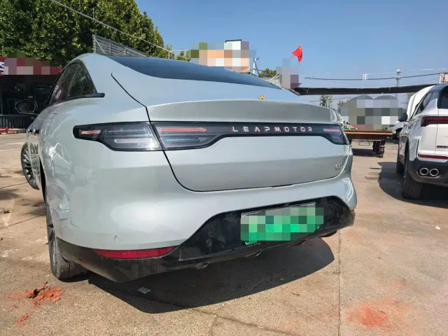 Leapmotor C01 — Фото автомобиля 9