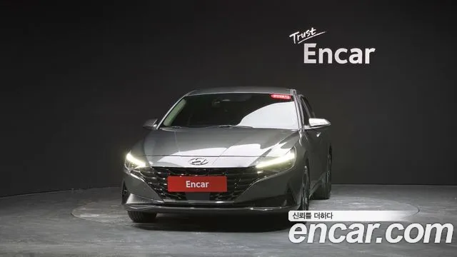 Hyundai Avante — Фото автомобиля 3