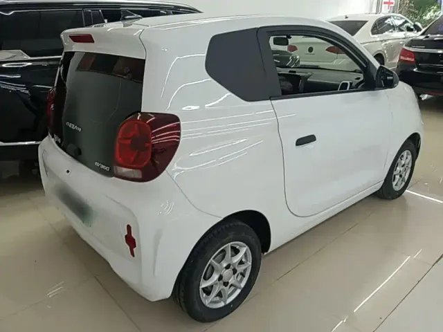 Roewe Clever — Фото автомобиля 6