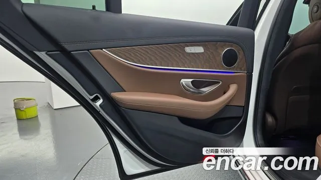 Mercedes-Benz E-Class W213 — Фото автомобиля 14