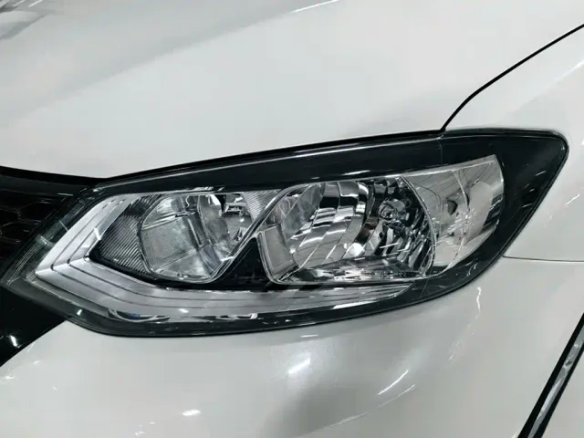 Nissan Tiida — Фото автомобиля 15