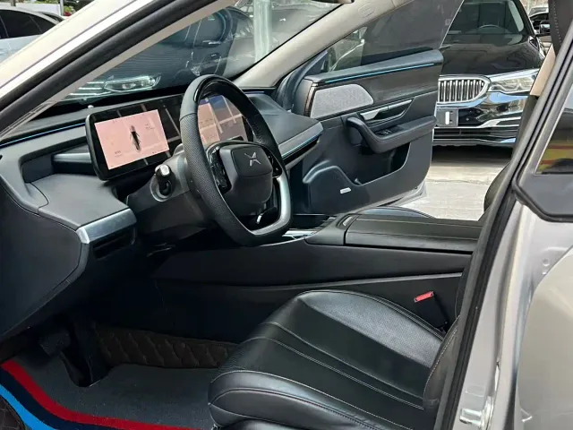 Xpeng P7 — Фото автомобиля 7