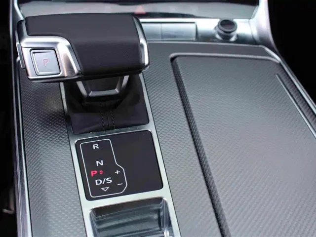 Audi A6L — Фото автомобиля 8