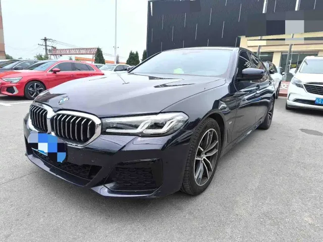 Фотография автомобиля — BMW 5 Series