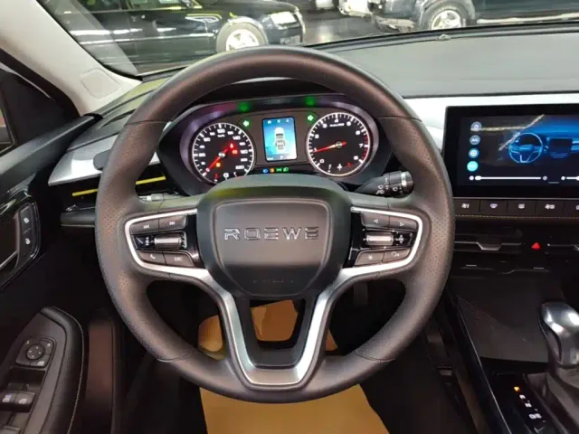 Roewe i5 — Фото автомобиля 10