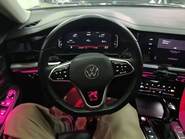 Volkswagen Passat — Фото автомобиля 6