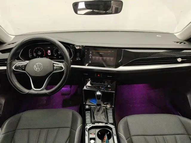 Volkswagen Passat — Фото автомобиля 12