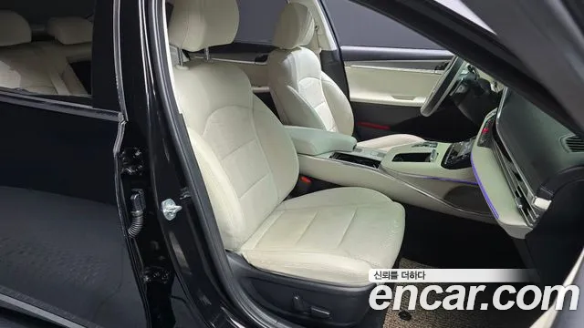Hyundai Grandeur New — Фото автомобиля 16