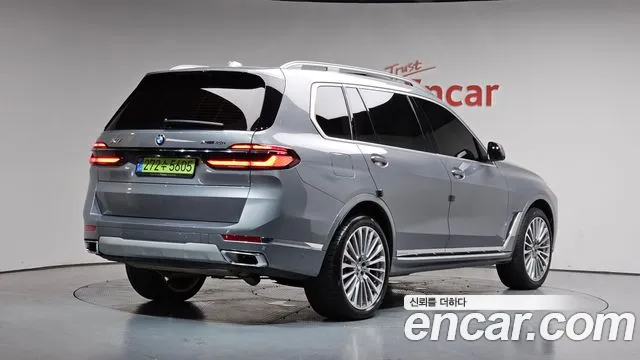 BMW X7 — Фото автомобиля 2