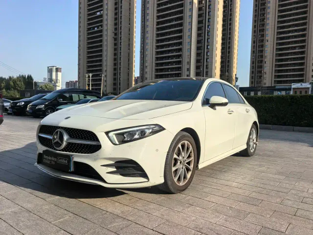 Фотография автомобиля — Mercedes-Benz A-Class