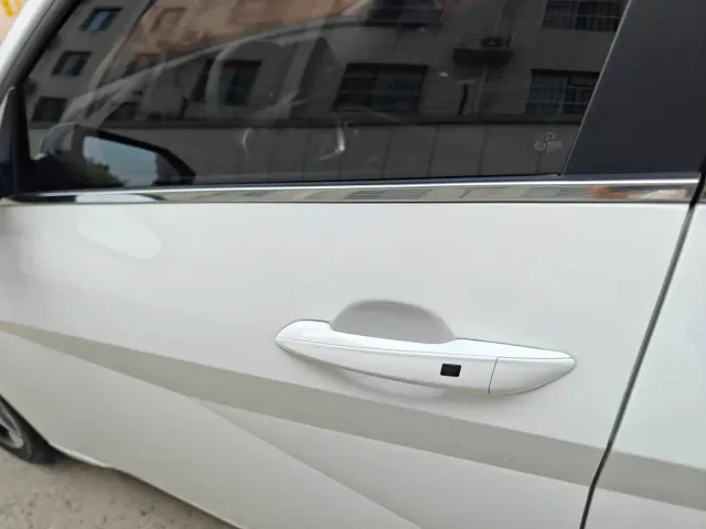 Hyundai Elantra — Фото автомобиля 7