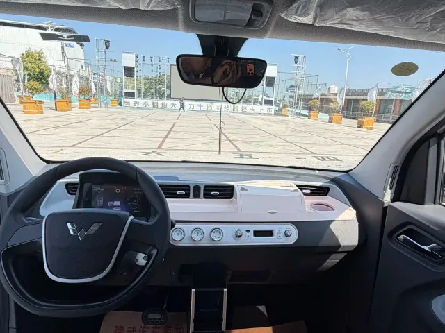 Wuling Hongguang Mini EV — Фото автомобиля 5