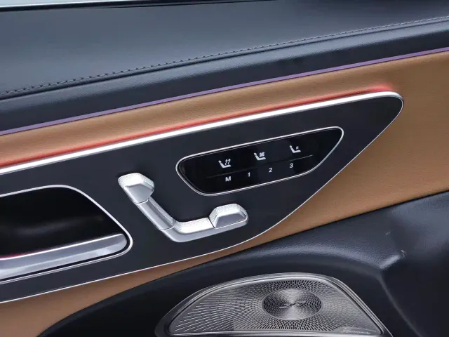 Mercedes-Benz E-Class — Фото автомобиля 15