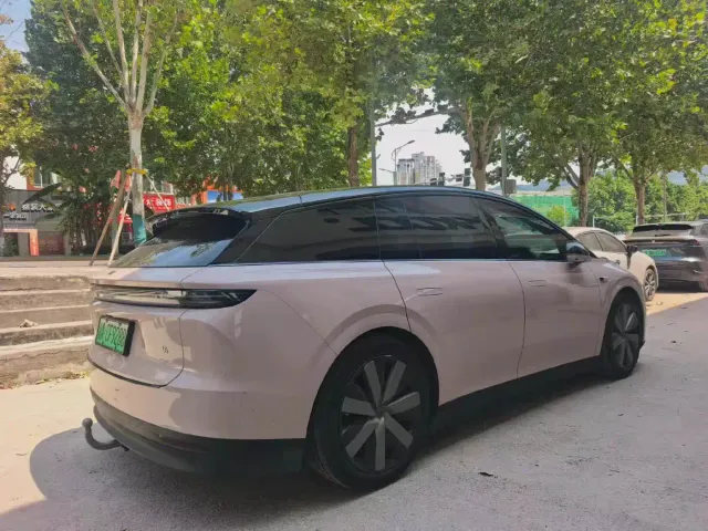 Li Auto i6 — Фото автомобиля 5