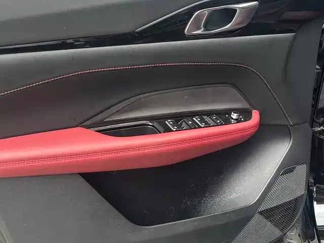 Changan Z6 — Фото автомобиля 11