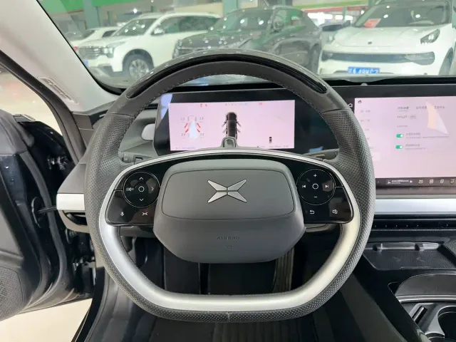 Xpeng P7 — Фото автомобиля 21