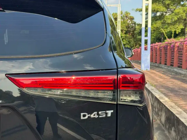 Toyota Highlander — Фото автомобиля 4