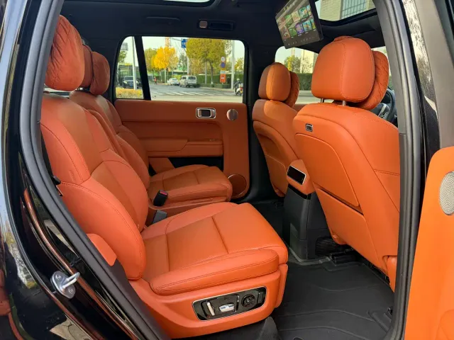 Li Auto L9 — Фото автомобиля 10