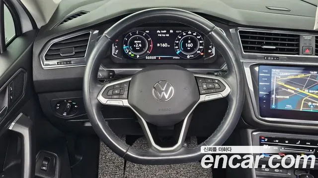 Volkswagen Tiguan — Фото автомобиля 19