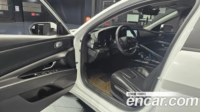 Hyundai Avante CN7 — Фото автомобиля 15