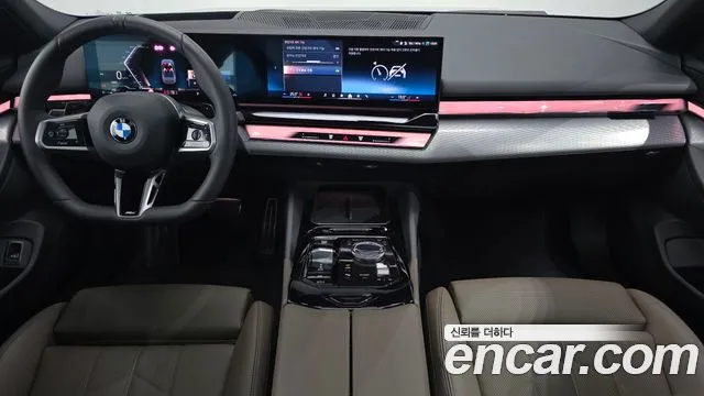BMW 5 Series G60 — Фото автомобиля 10