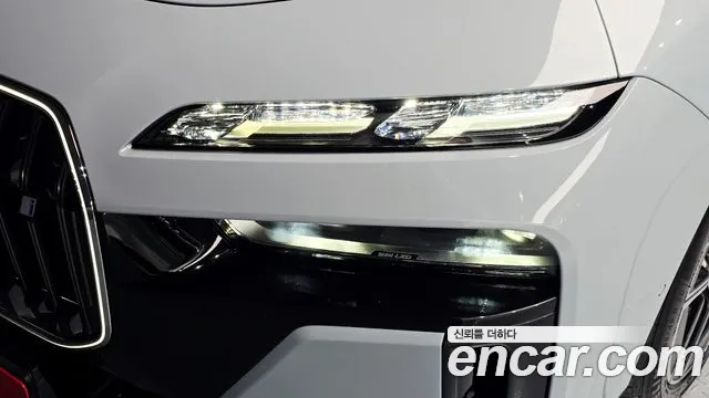 BMW i7 G70 — Фото автомобиля 22