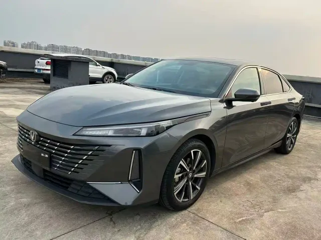 Фотография автомобиля — Changan Eado