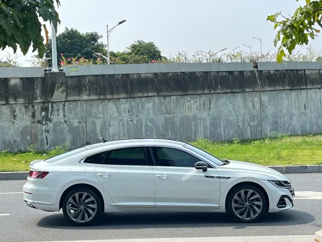 Volkswagen CC — Фото автомобиля 8