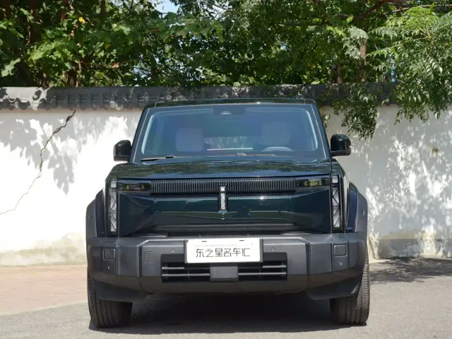iCAR 03 — Фото автомобиля 2