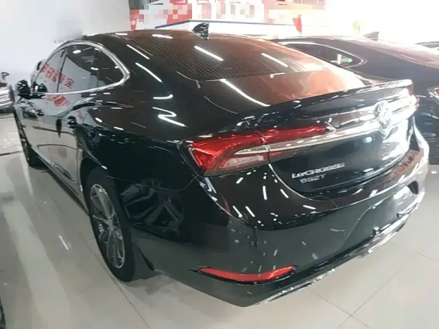 Buick LaCrosse — Фото автомобиля 4
