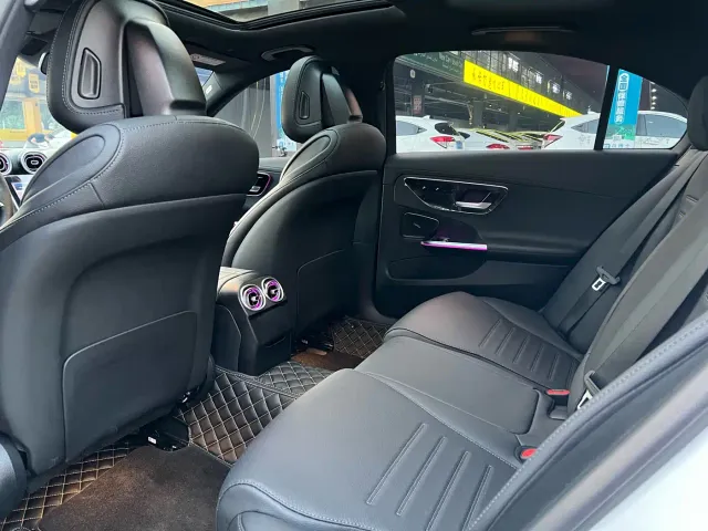 Mercedes-Benz C-Class — Фото автомобиля 13