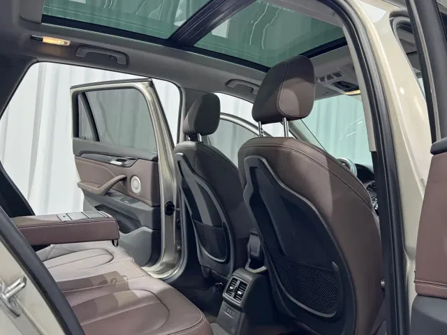 BMW X1 — Фото автомобиля 14