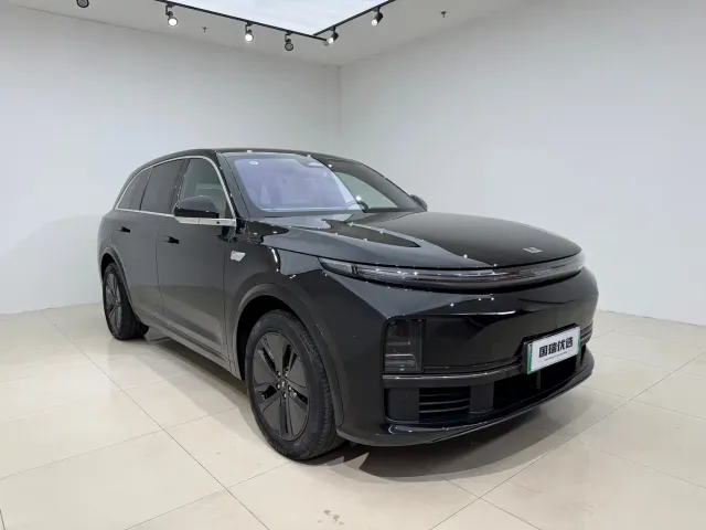 Li Auto L7 — Фото автомобиля 3