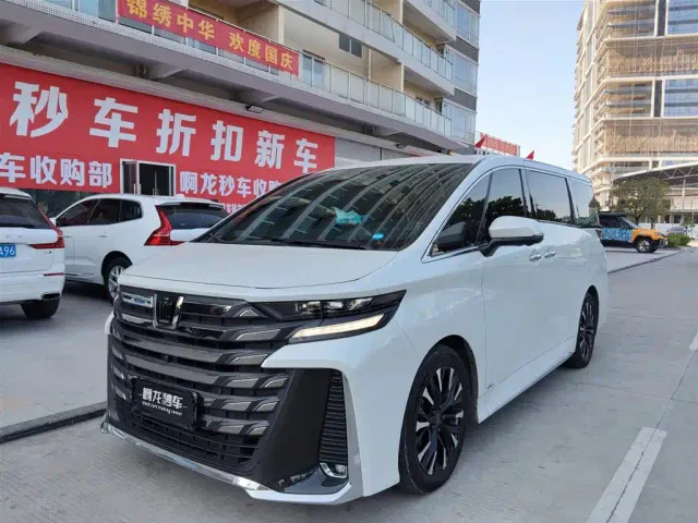 Фотография автомобиля — Toyota Vellfire
