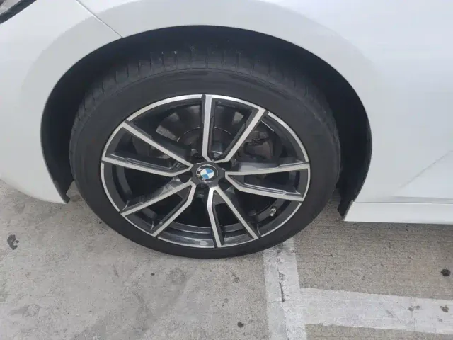 BMW 3 Series — Фото автомобиля 24