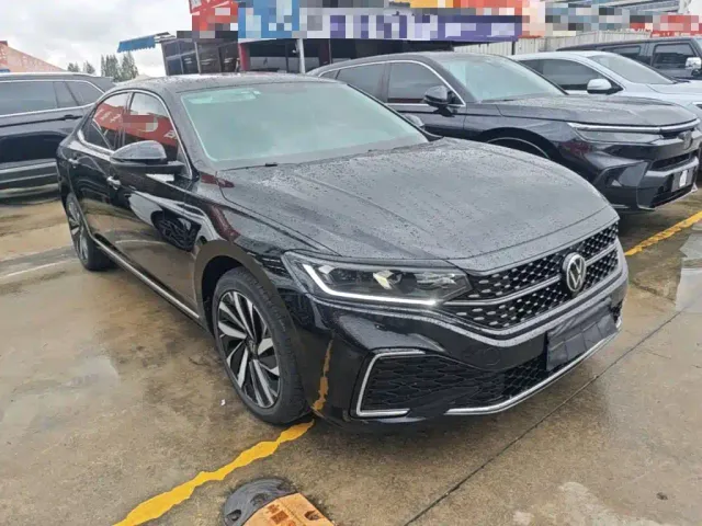 Volkswagen Passat — Фото автомобиля 3