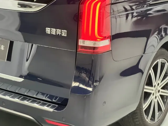 Mercedes-Benz V-Class — Фото автомобиля 4