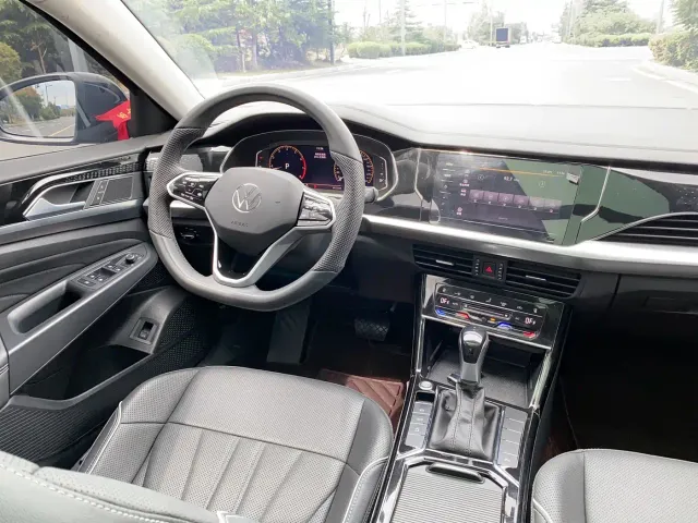 Volkswagen Passat — Фото автомобиля 17