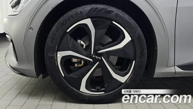 Kia EV6 — Фото автомобиля 5
