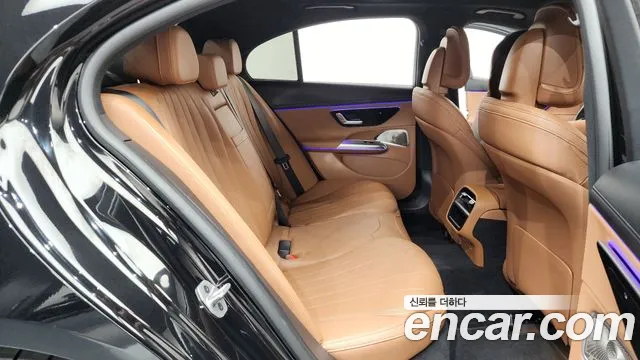 Mercedes-Benz E-Class W214 — Фото автомобиля 11