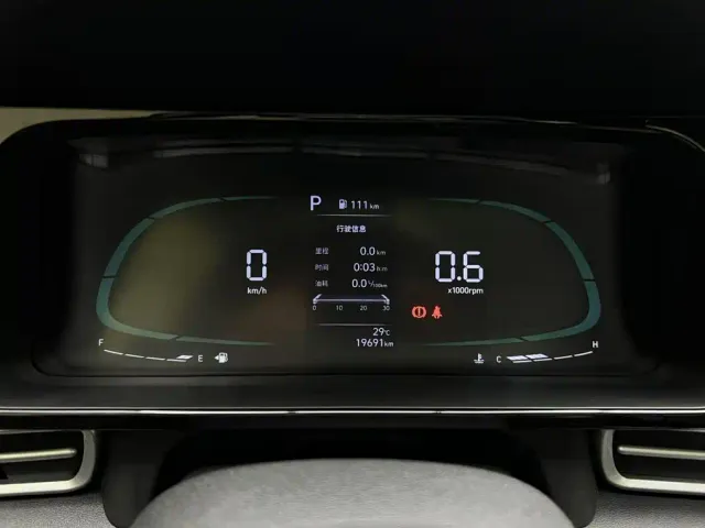 Hyundai Elantra — Фото автомобиля 21