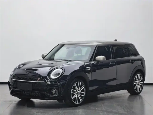 Фотография автомобиля — MINI Clubman