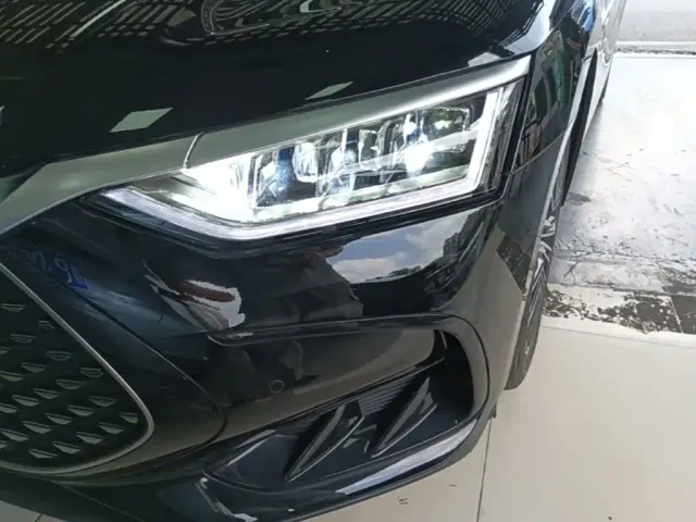 BYD Han — Фото автомобиля 23